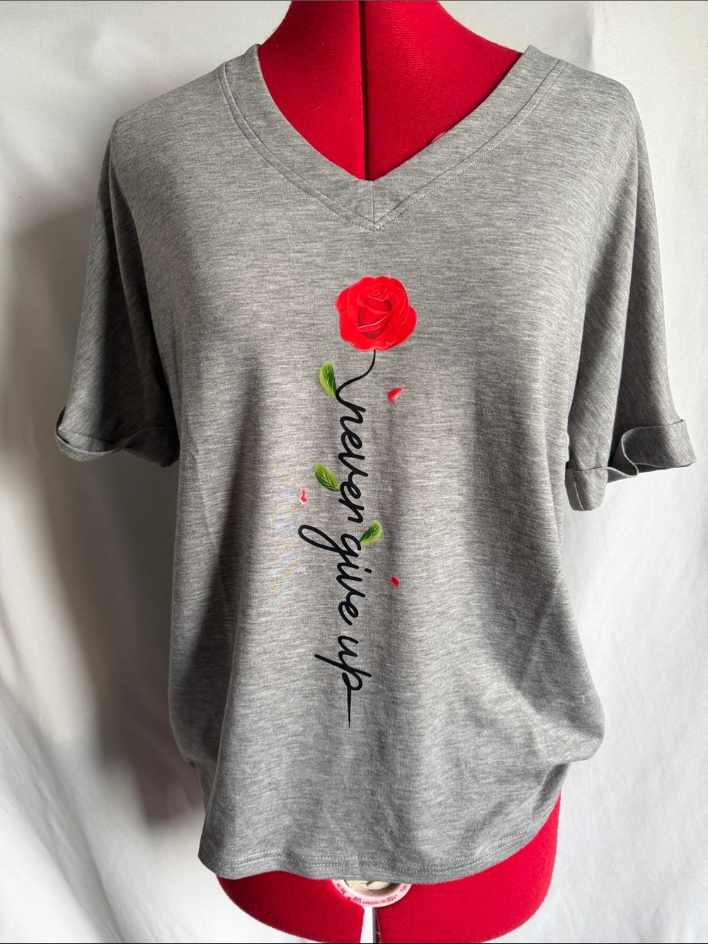 Grey 'Never Give Up' V-Neck Tee with Red Rose